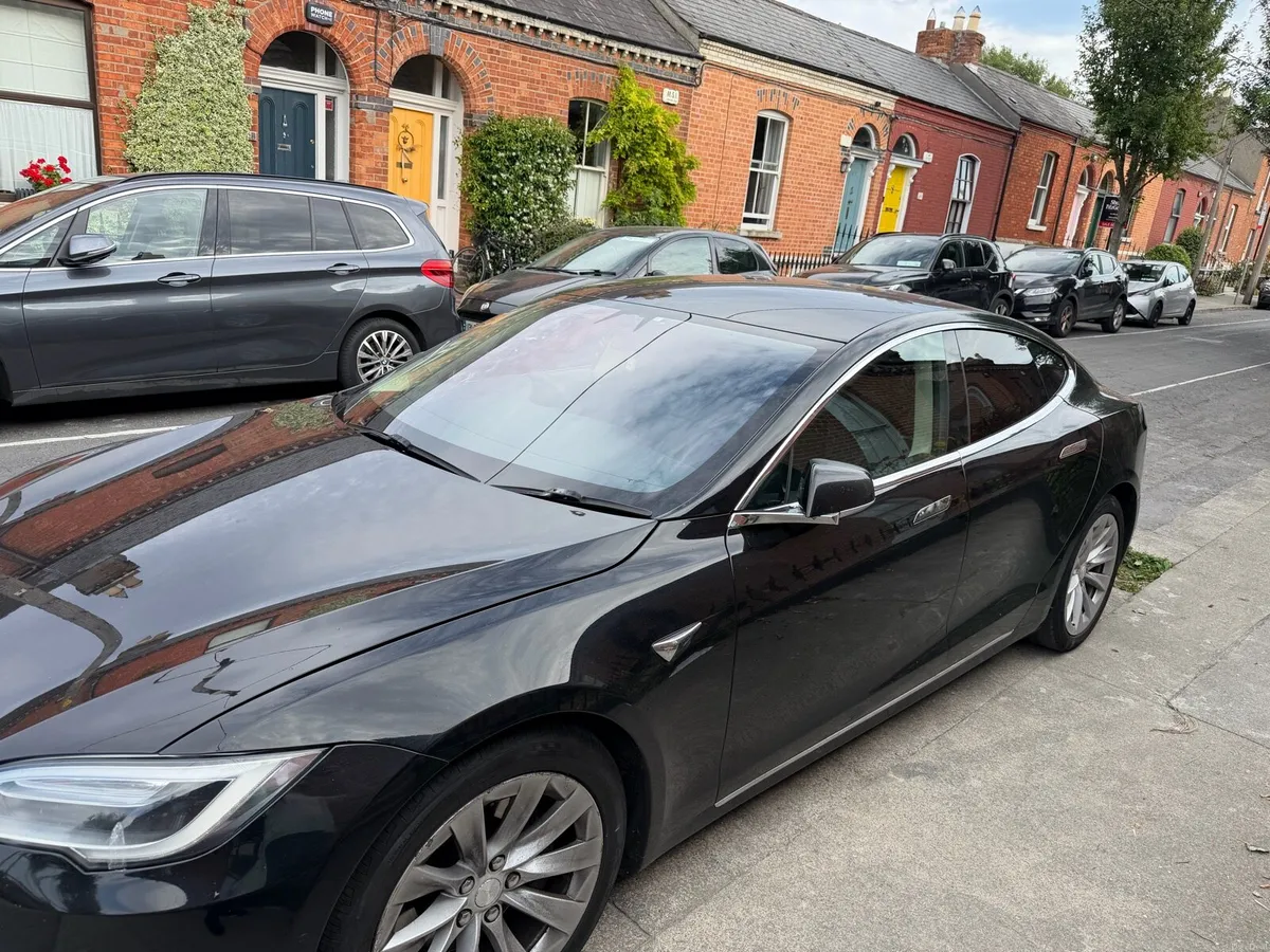 Tesla model s 2017 Free supercharge - Image 2