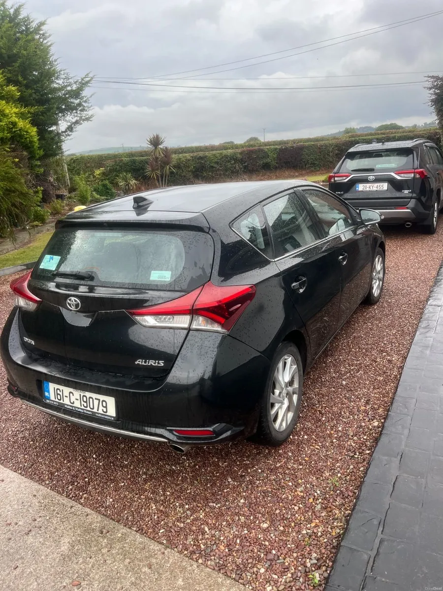 Black Toyota Auris 2016 - Image 6