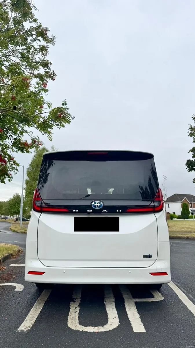 Toyota Noah Hybrid – 8 SEATER 222 Reg - Image 5