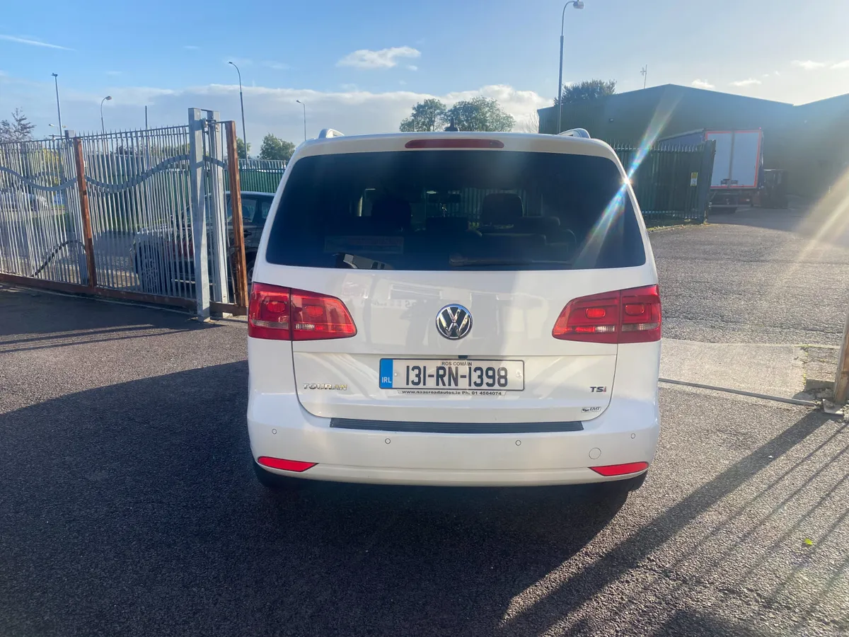 Volkswagen Touran 2013 AUTOMATIC - Image 5