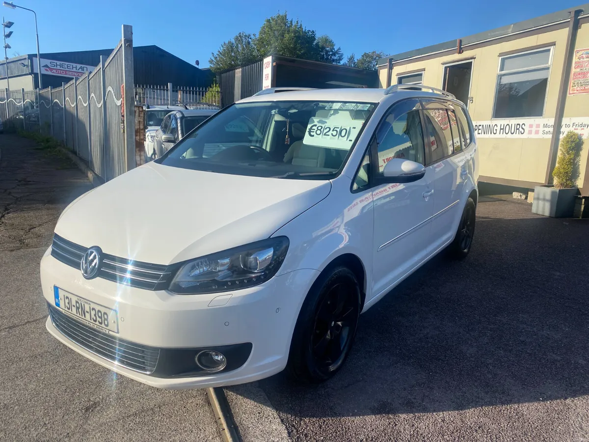 Volkswagen Touran 2013 AUTOMATIC - Image 6
