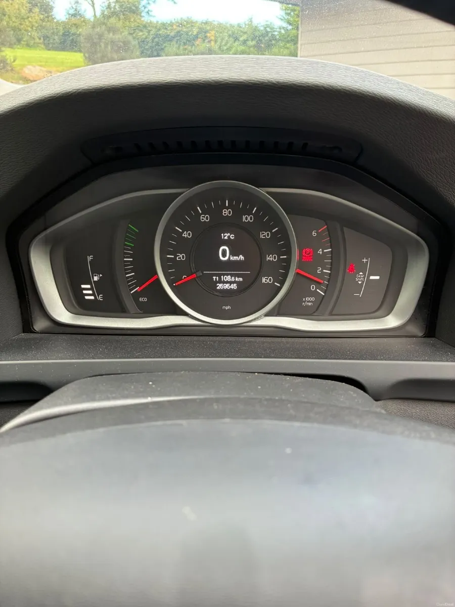 Volvo S60 D3 Business Edition - Image 4