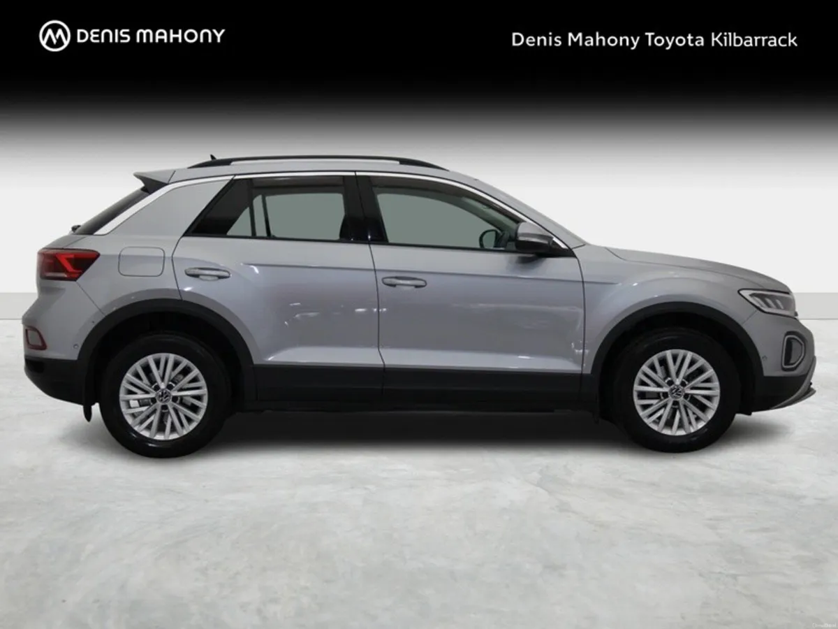Volkswagen T-Roc LIFE 1.0 TSI MANUAL 6SPEED FWD 11 - Image 3