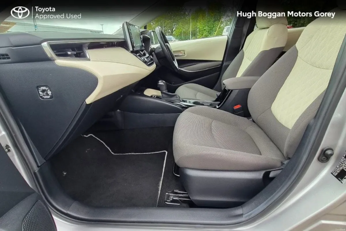 Toyota Corolla HYBRID LUNA SP SPORT 4DR - Image 6