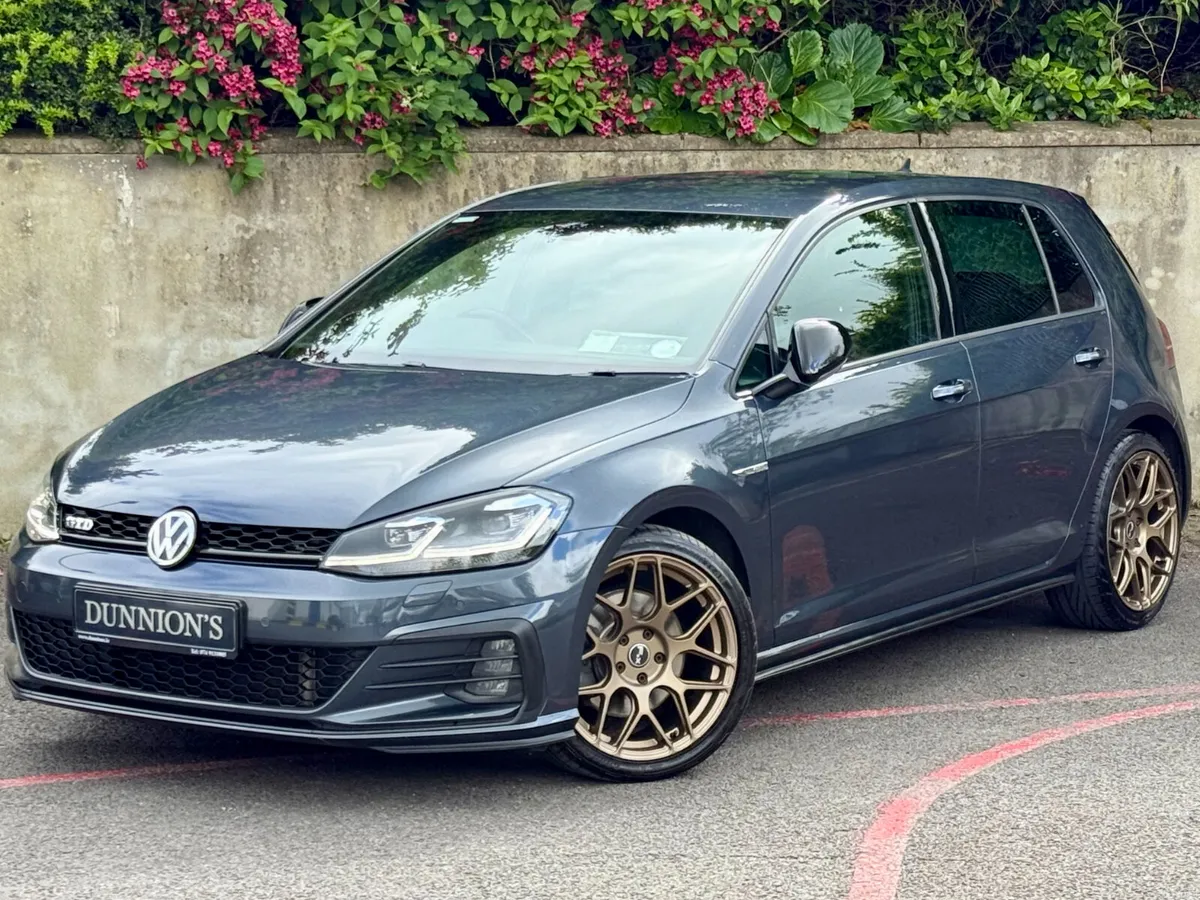 Volkswagen Golf 2019 2.0 TDI 184HP GTD DSG - Image 4