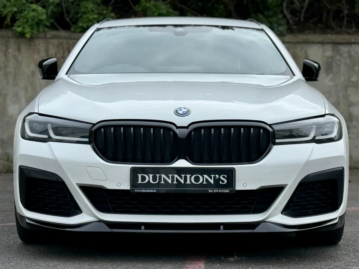 BMW 5-Series 2023 530E M SPORT PRO TOURER LCI - Image 3