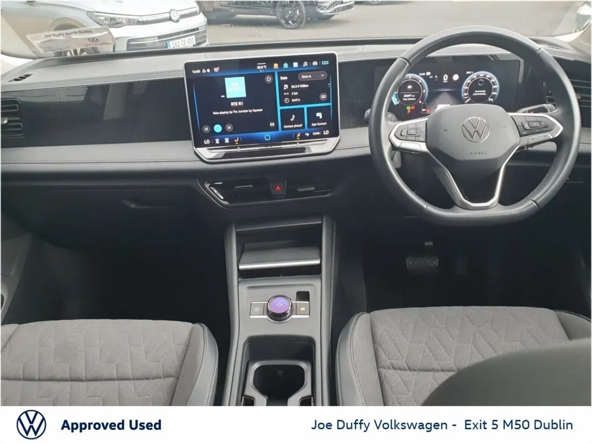 Volkswagen Tiguan LAUNCH EDITION 2.0TDI 150HP AUTO - Image 2