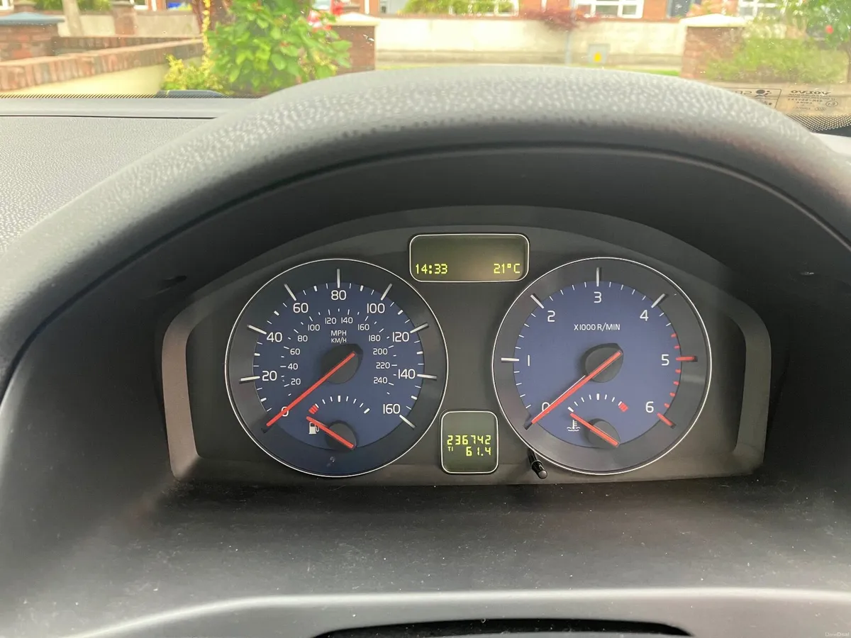 Volvo S40 2011 - Image 4