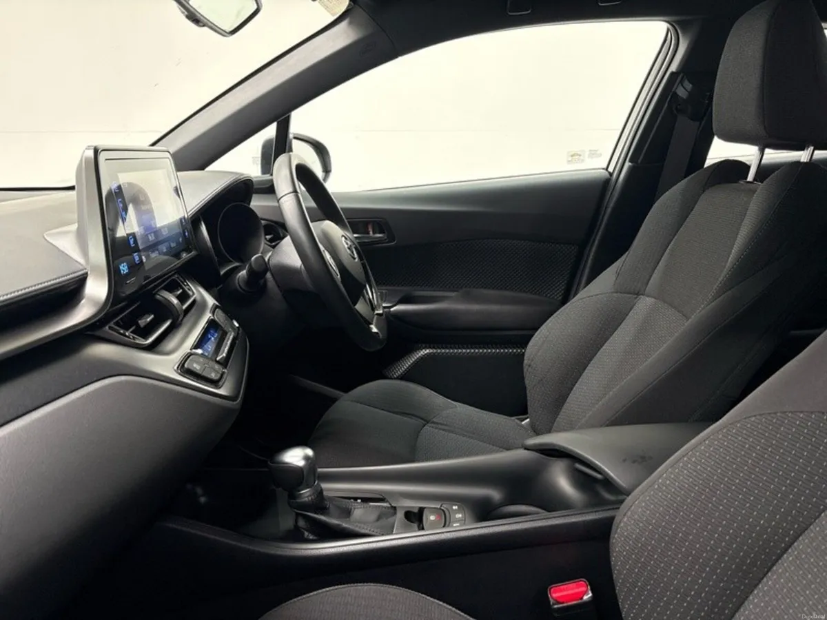 Toyota C-HR C-HR HYBRID LUNA - IRISH CAR - VERY LO - Image 6
