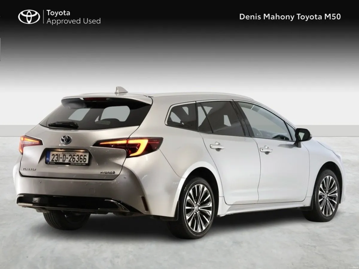 Toyota Corolla Touring Sports Sol Hybrid - Image 2