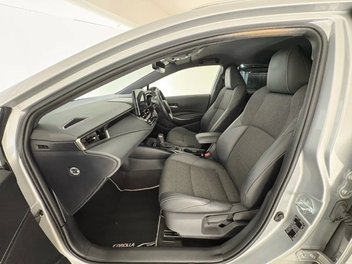 Toyota Corolla Touring Sports Sol Hybrid - Image 6