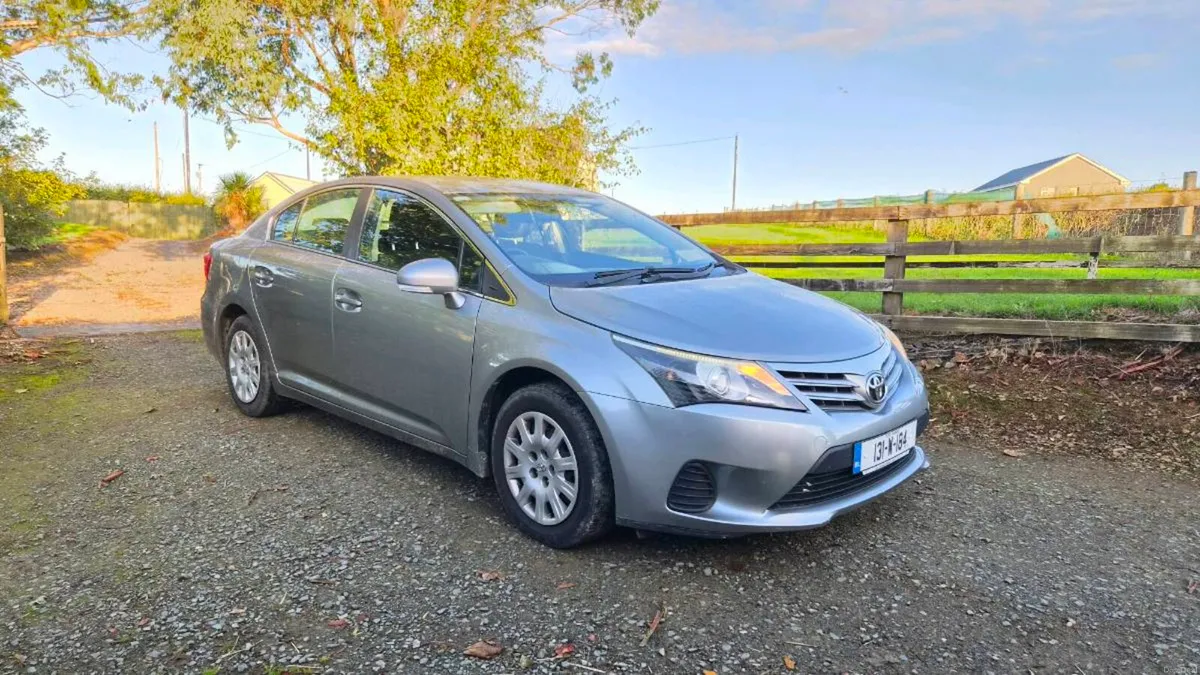 131 AVENSIS NCT AND TAXED - Image 4