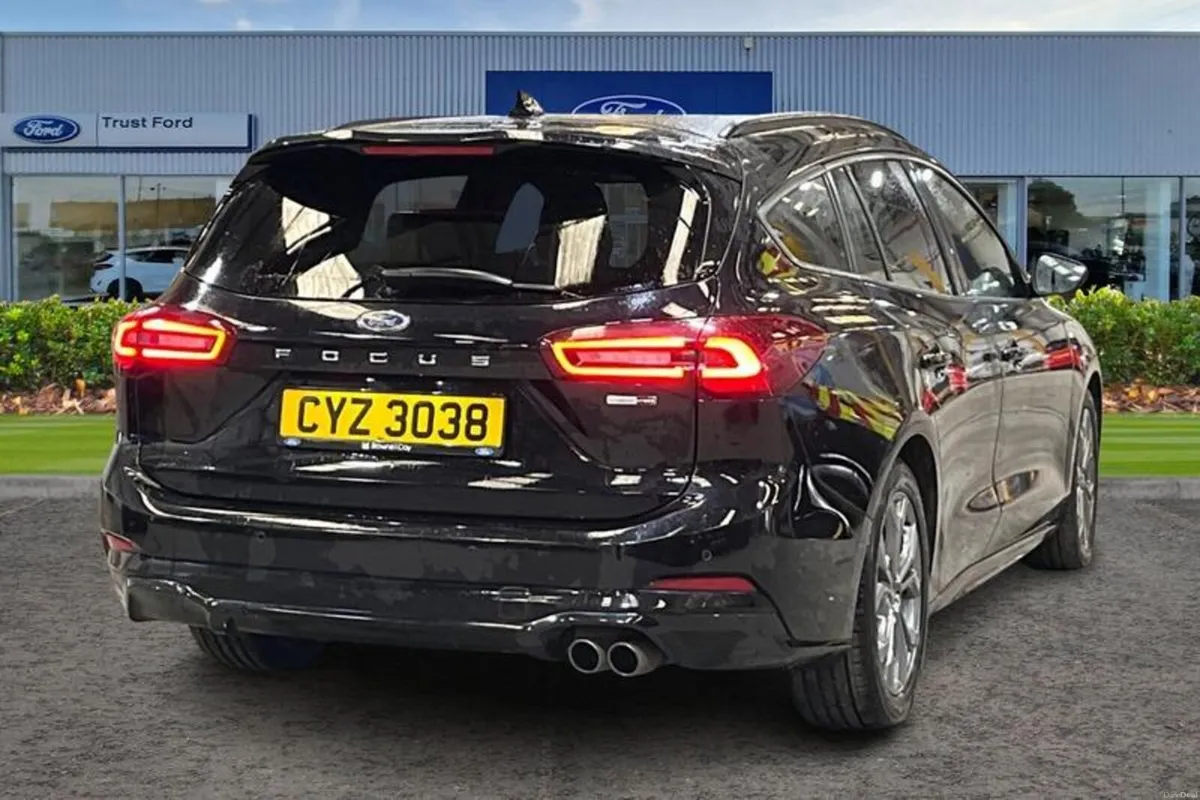 Ford Focus 1.0 EcoBoost Hybrid mHEV 155 ST-Line 5d - Image 4