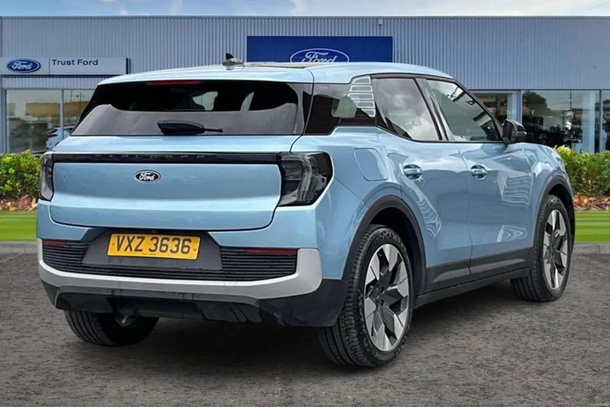 Ford Explorer Extended Range 79kWh Premium SUV 5dr - Image 4
