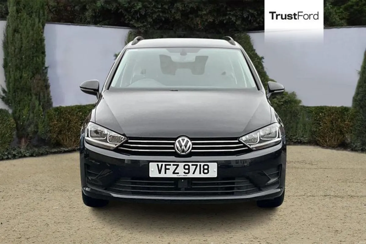 Volkswagen Golf SV 1.6 TDI 110 SE 5dr - Image 6