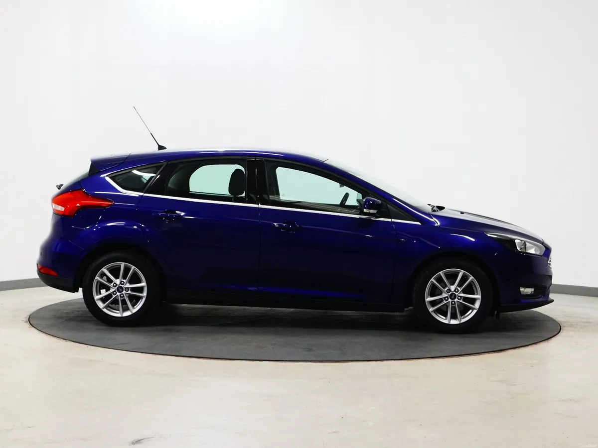 *56* 2016 Ford Focus 1.5tdci zetec - Image 2
