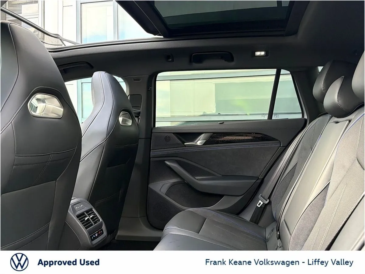 Volkswagen Passat *NEW* R-LINE PHEV 1.5 TSI 204BHP - Image 5