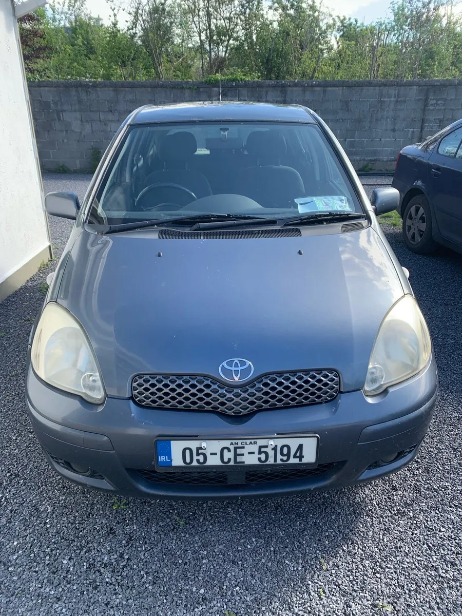 Toyota Yaris 2005 - Image 2
