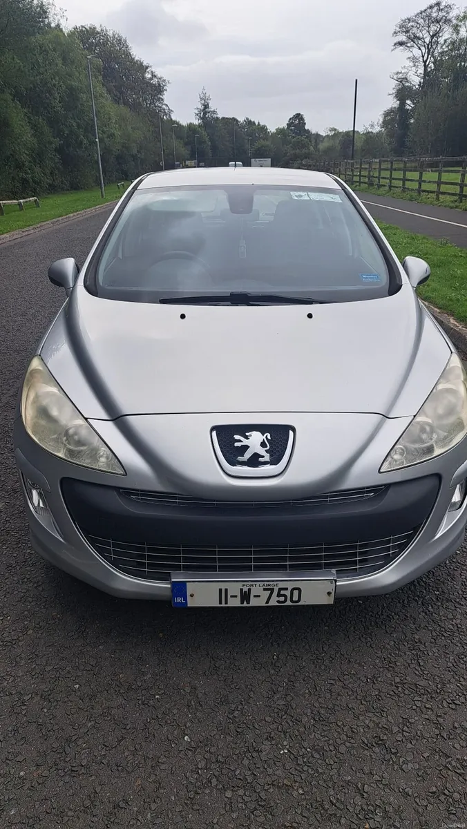 Peugeot 308 Envy 2011 - Image 2