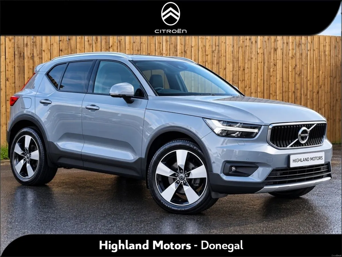 Volvo XC40 D4 AWD AUTO MOMENTUM PRO - Image 1
