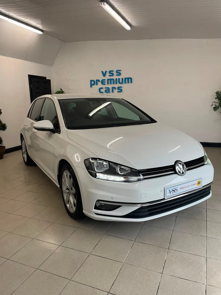 2017 Volkswagen Golf 1.6 TDI GT DSG - Image 2