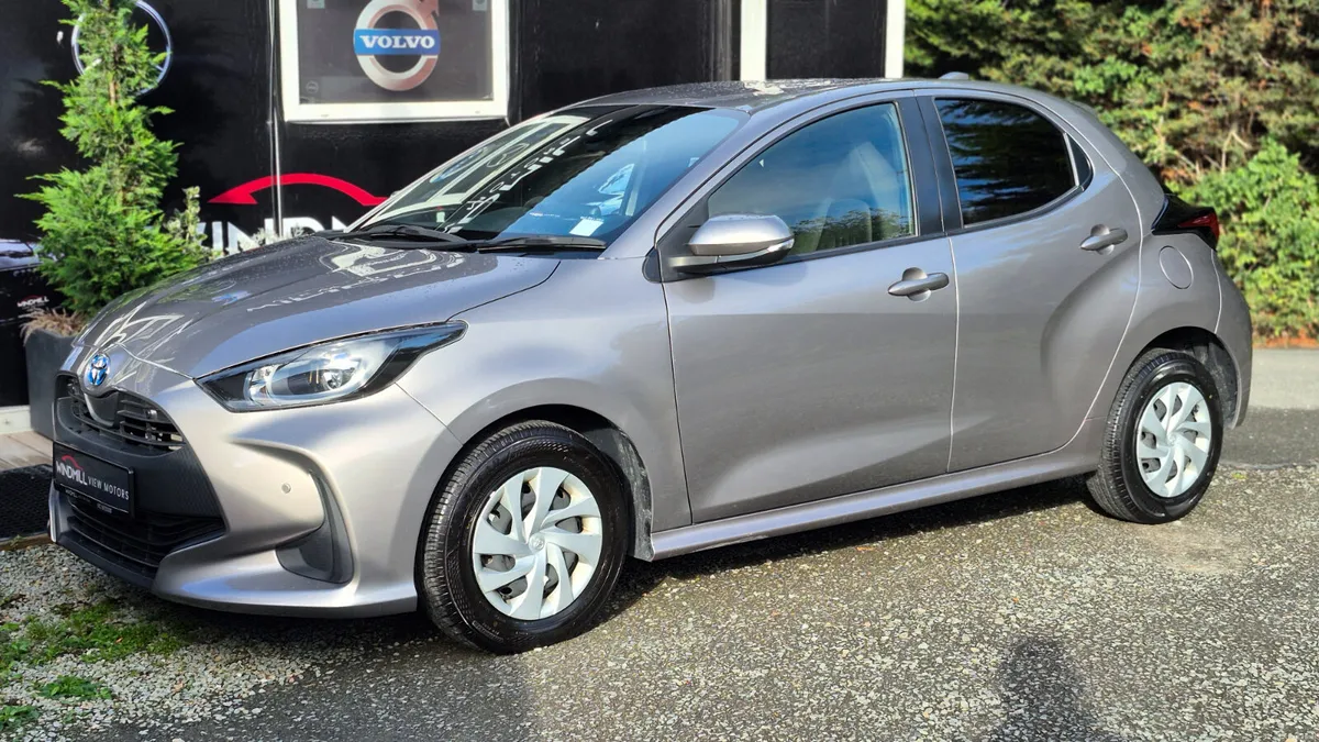 Toyota Yaris 1.5 Hybrid Automatic 2022 - Image 5
