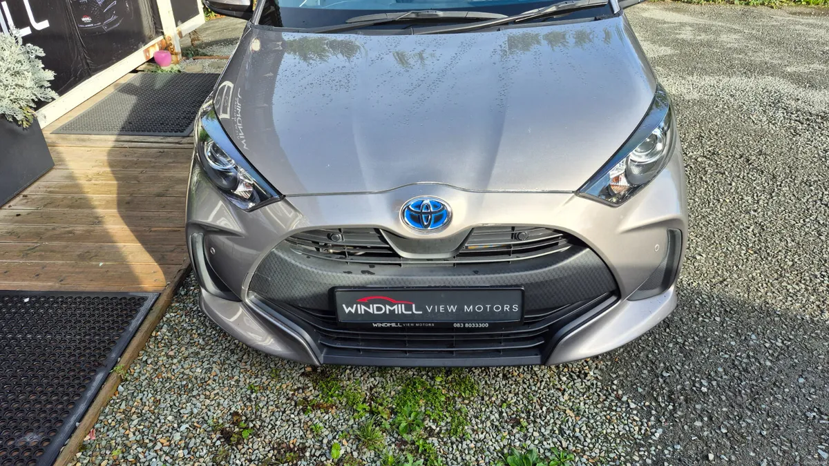Toyota Yaris 1.5 Hybrid Automatic 2022 - Image 4