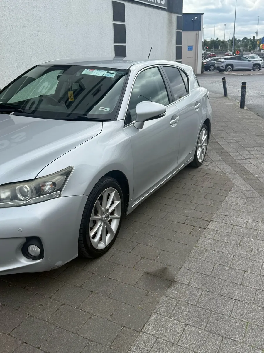 Lexus ct 200h hybrid - Image 4
