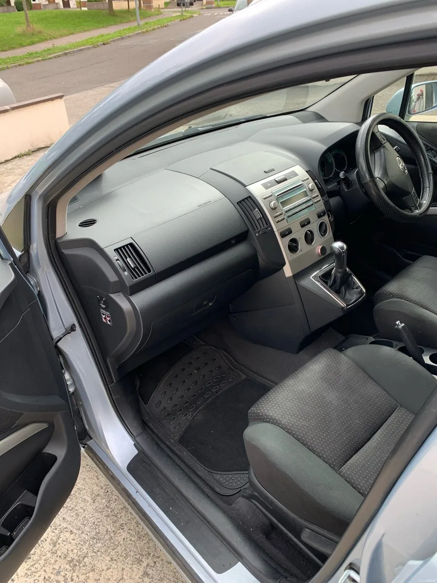 Toyota Carolla - Image 6