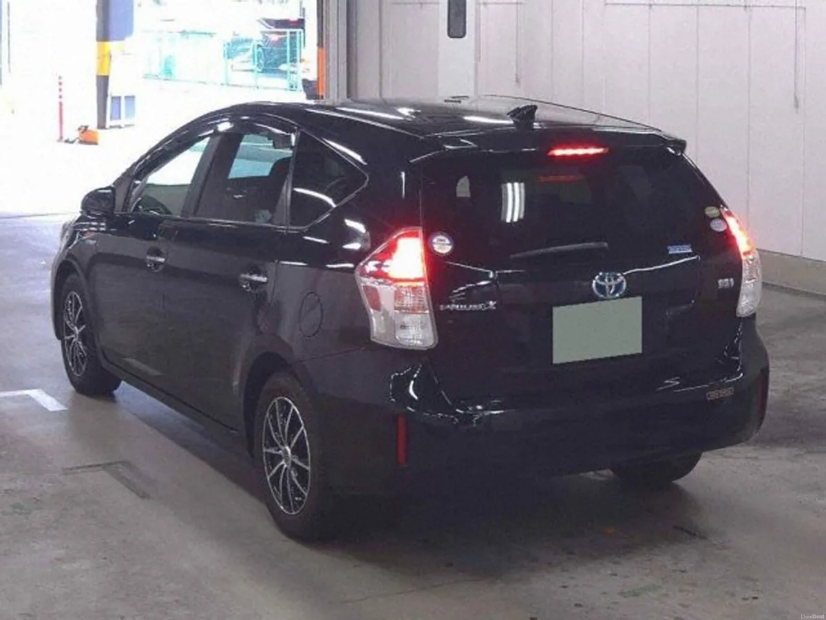 Toyota Prius TOYOTA PRIUS ALPHA 7 SEATER AUTOMATIC - Image 2