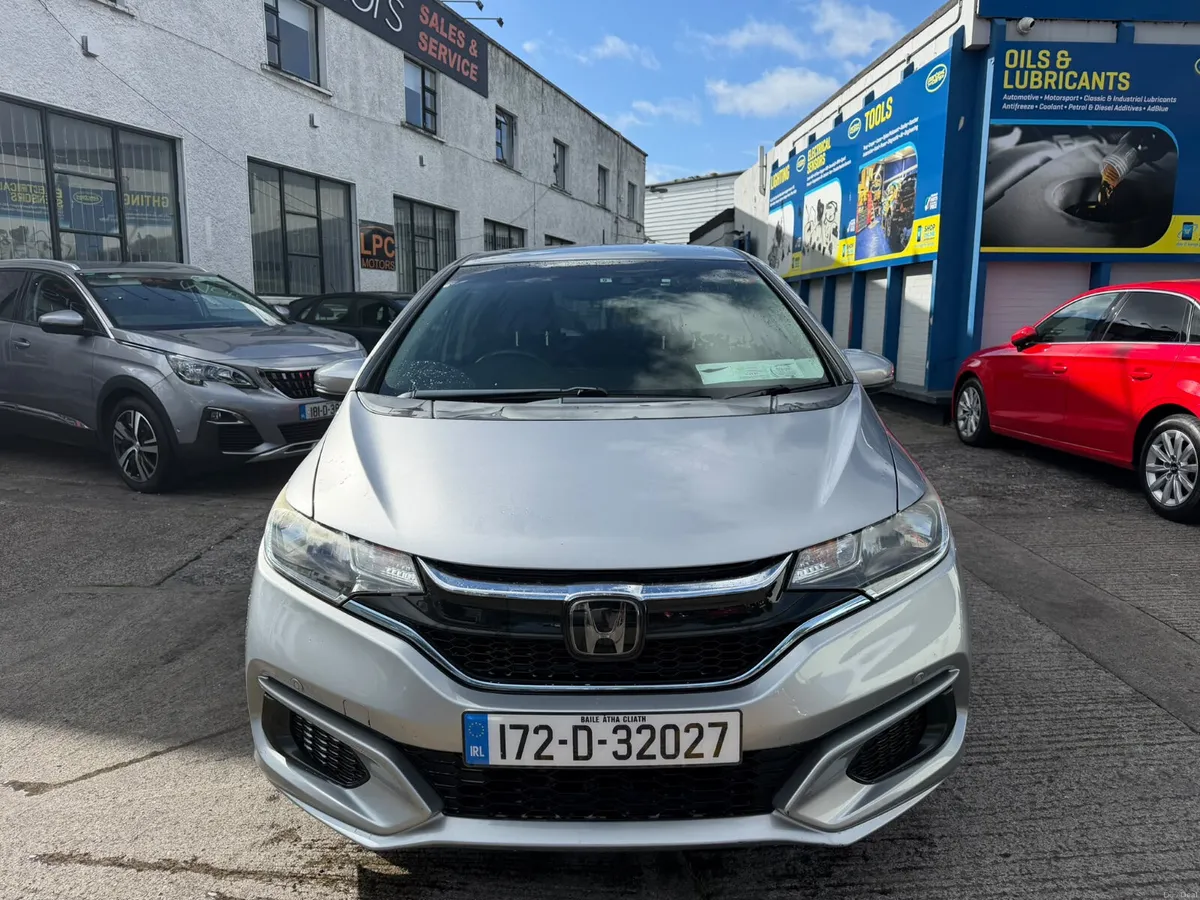 Honda Fit 2017 Auto Hybrid - Image 2