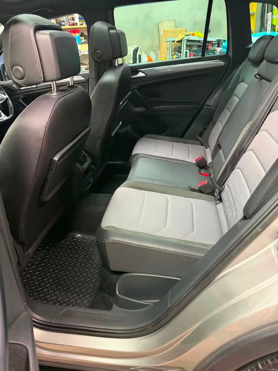 2019 Volkswagen tiguan r line - Image 5