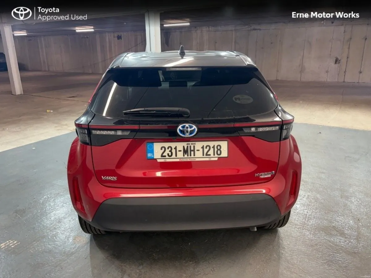 Toyota Yaris Cross YARIS CROSS LUNA SPORT - Image 4