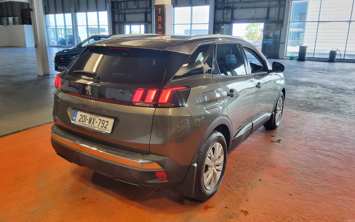Peugeot 3008 2020 - Image 3
