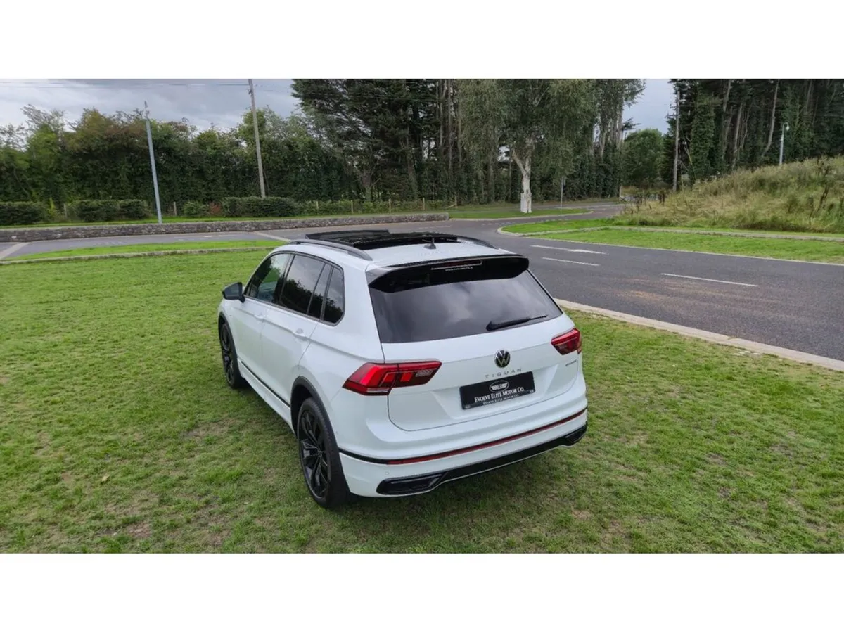 Volkswagen Tiguan BLACK EDITION TSI DSG - Image 5