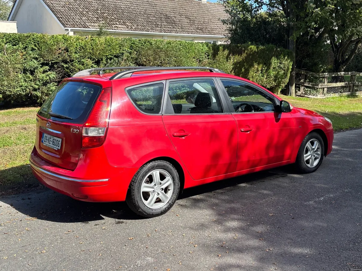 Hyundai i30 NCT and Taxed - Image 3