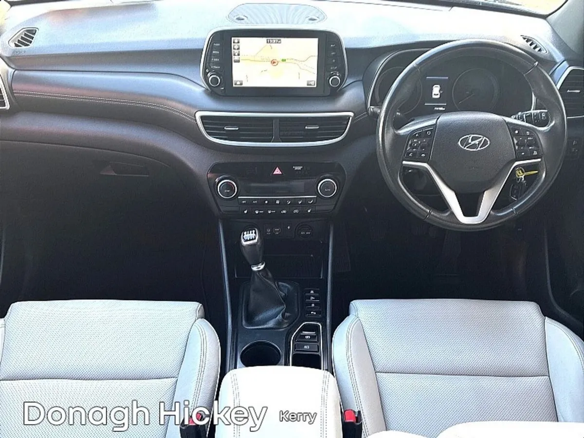 Hyundai Tucson 2WD Executive Plus - Image 2