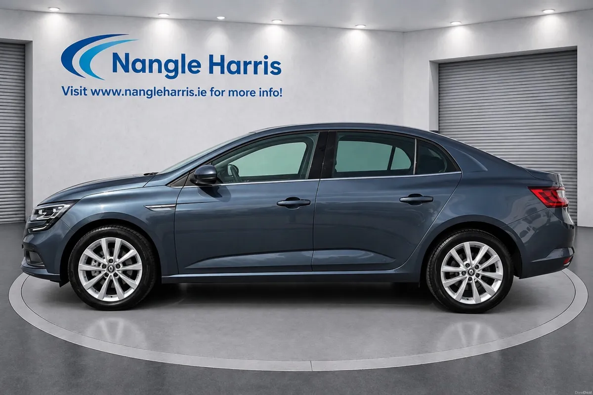 Renault Megane ONE OWNER. LOW KMS. - Image 2