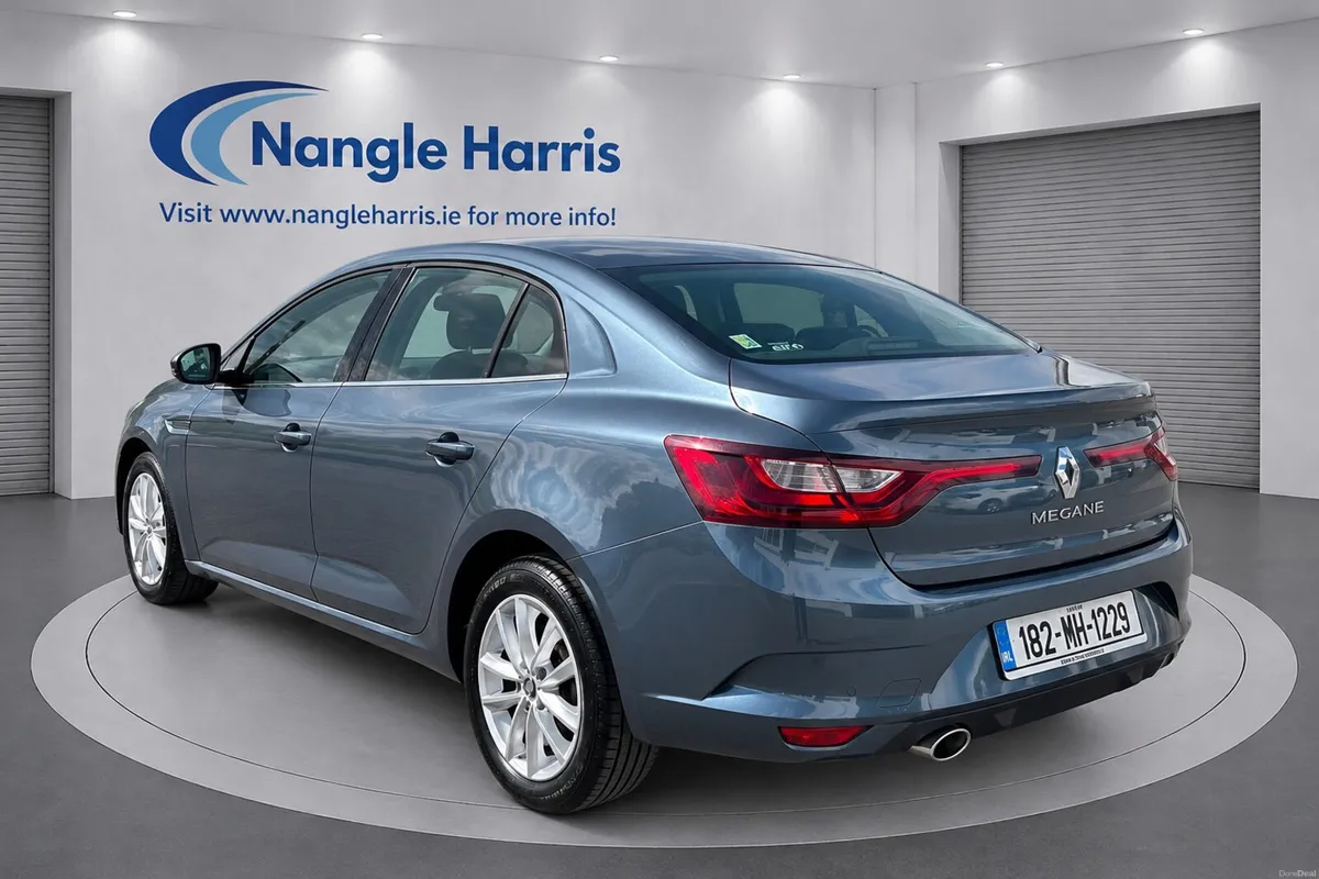 Renault Megane ONE OWNER. LOW KMS. - Image 3