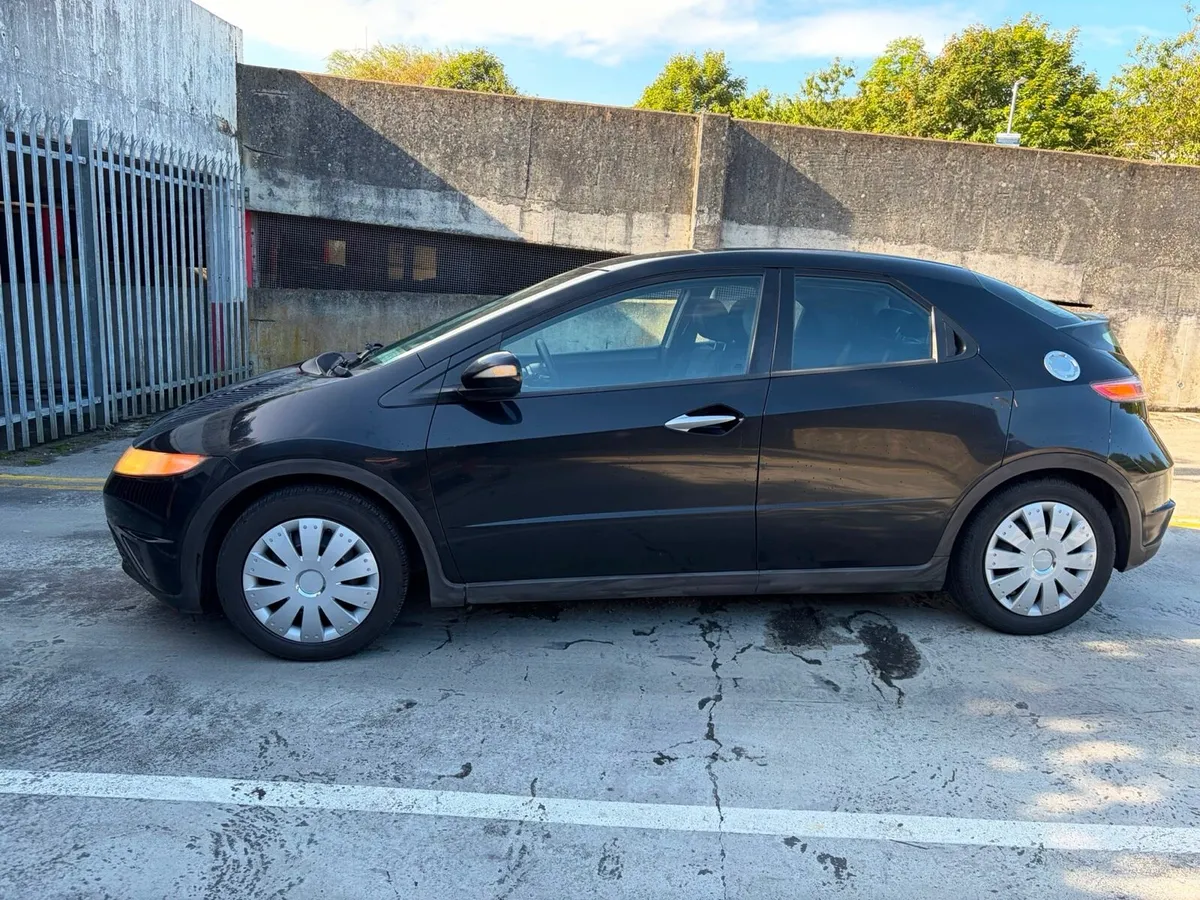07 Honda Civic Nct/Tax 2027 Manual - Image 5