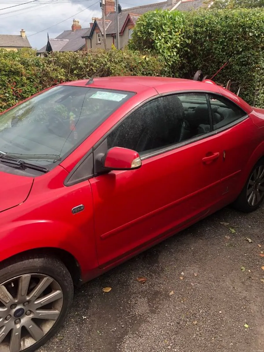 2008 Ford Focus Convertable - Image 6