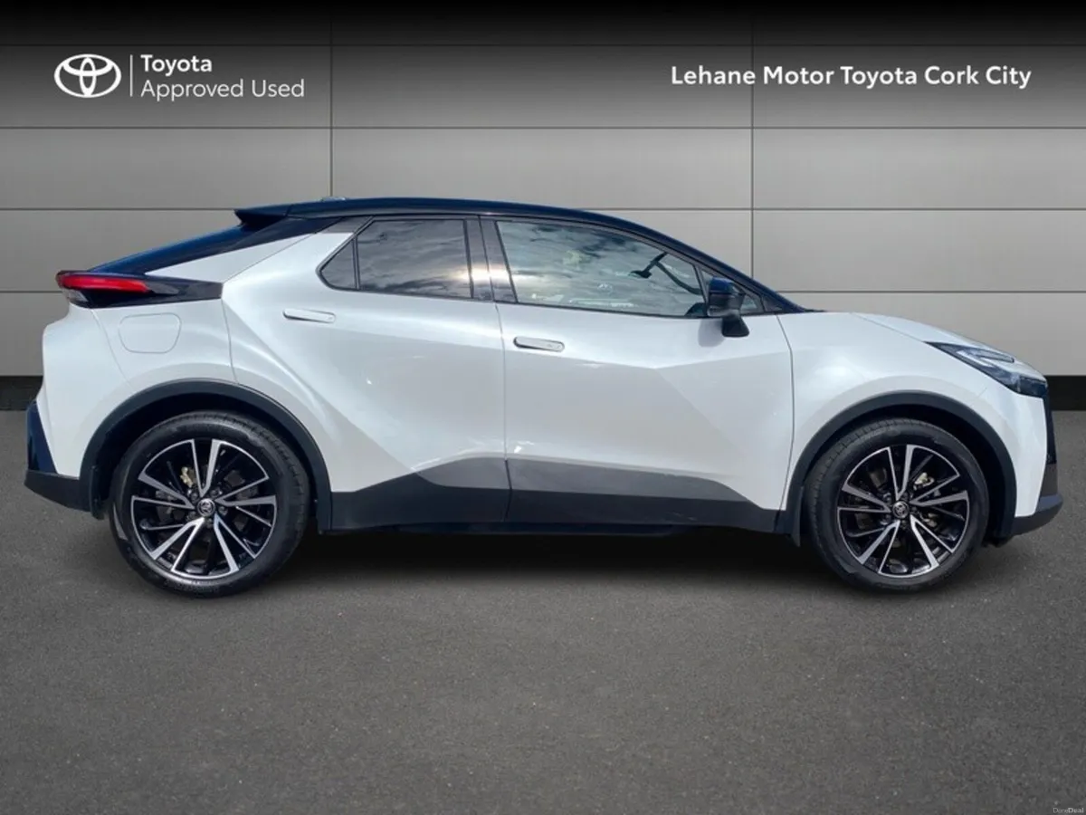 Toyota C-HR C-HR PHEV SOL - Image 3