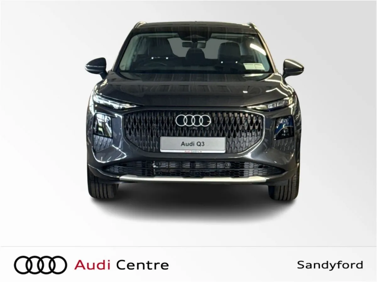 Audi Q3 E-HYBRID 270HP S-T SE - Image 5