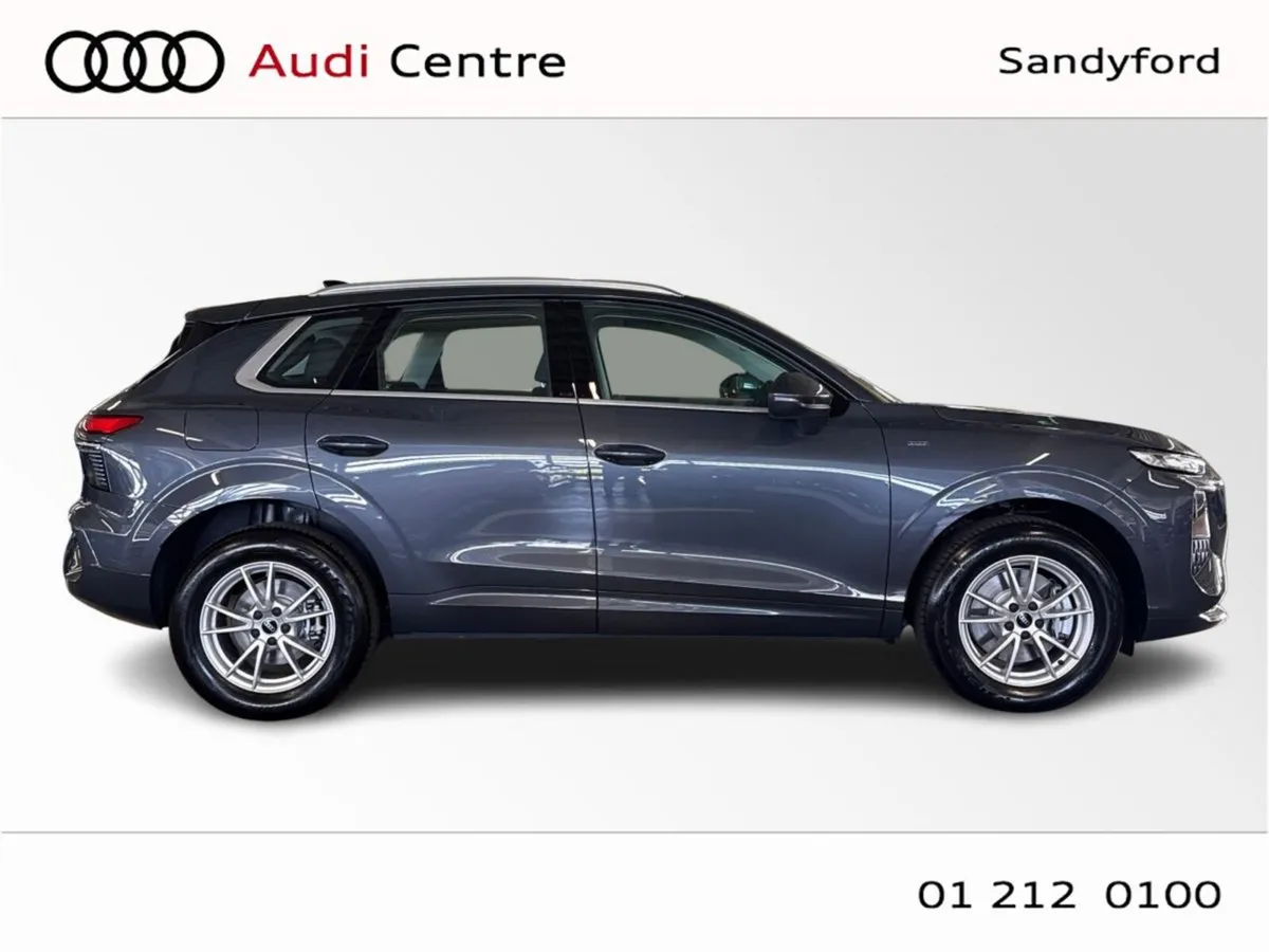 Audi Q3 E-HYBRID 270HP S-T SE - Image 2