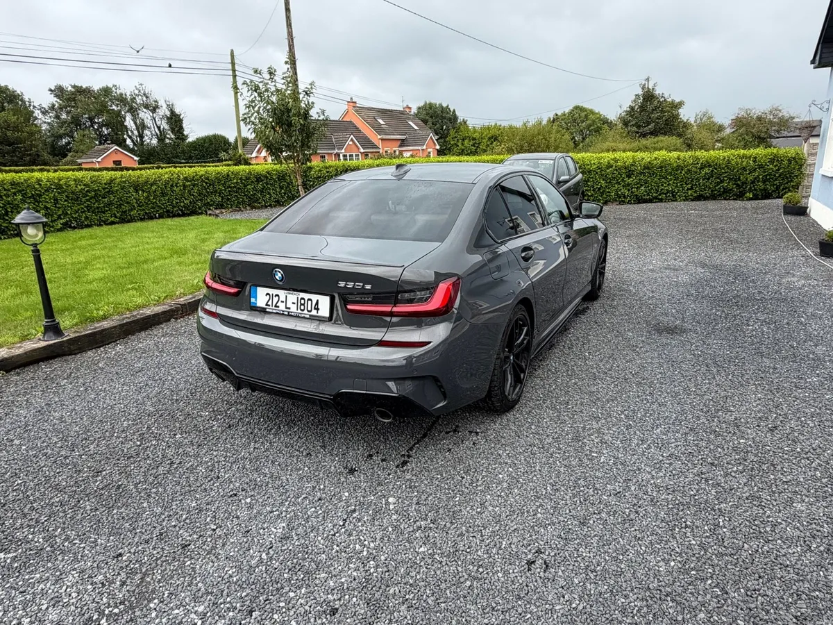 Bmw 330e - Image 2