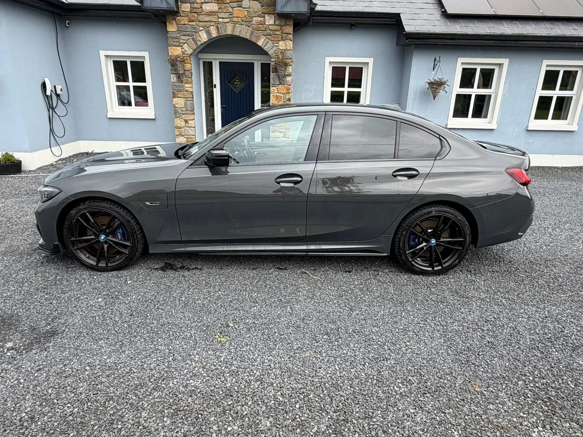 Bmw 330e - Image 6