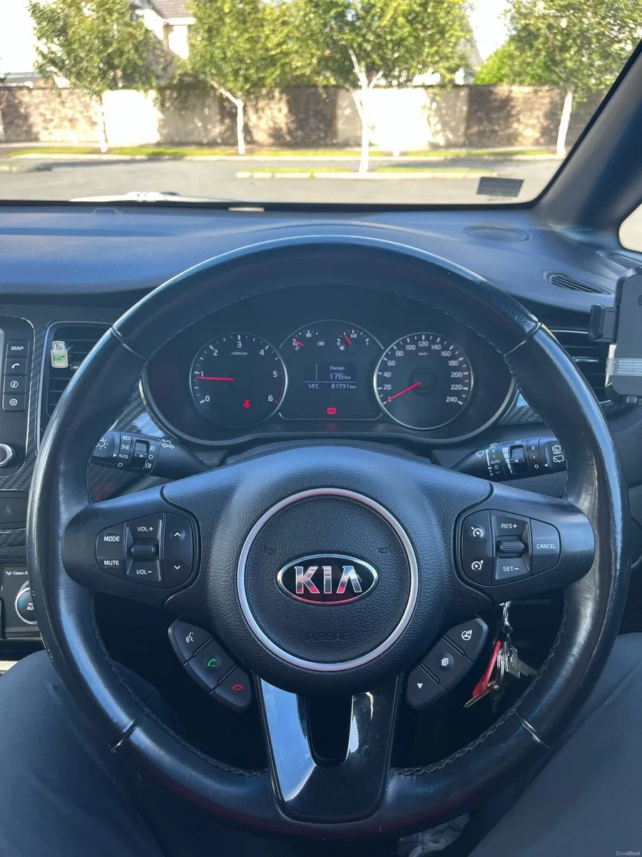Kia Caren 2017 -Extremely Low Mileage 82K KMS- - Image 4