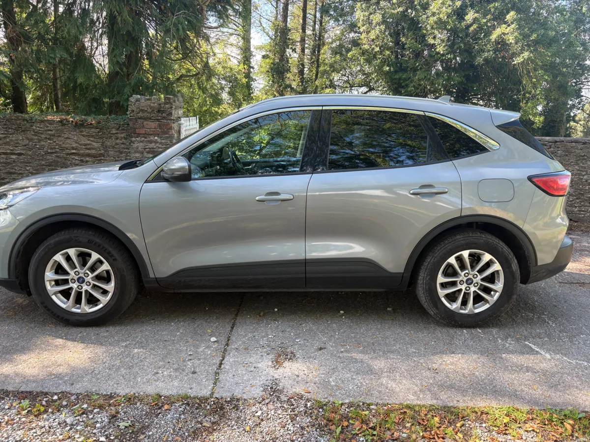 Ford Kuga 2021 - Image 6