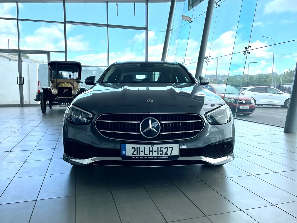 Mercedes-Benz E-Class - Image 3