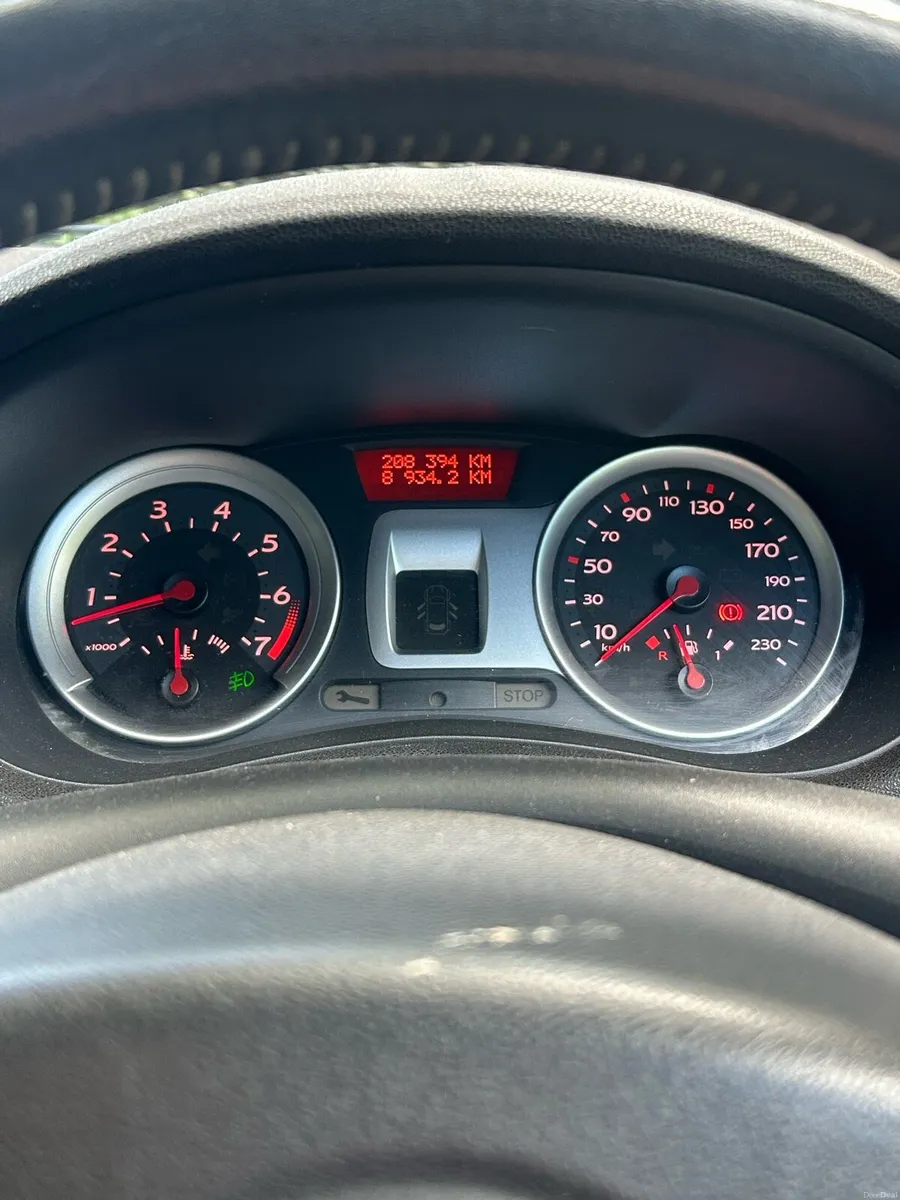 Renault Clio - Image 5